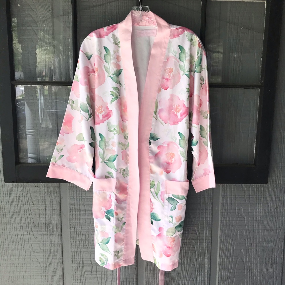 Hello Gorgeous robe, pink watercolor roses